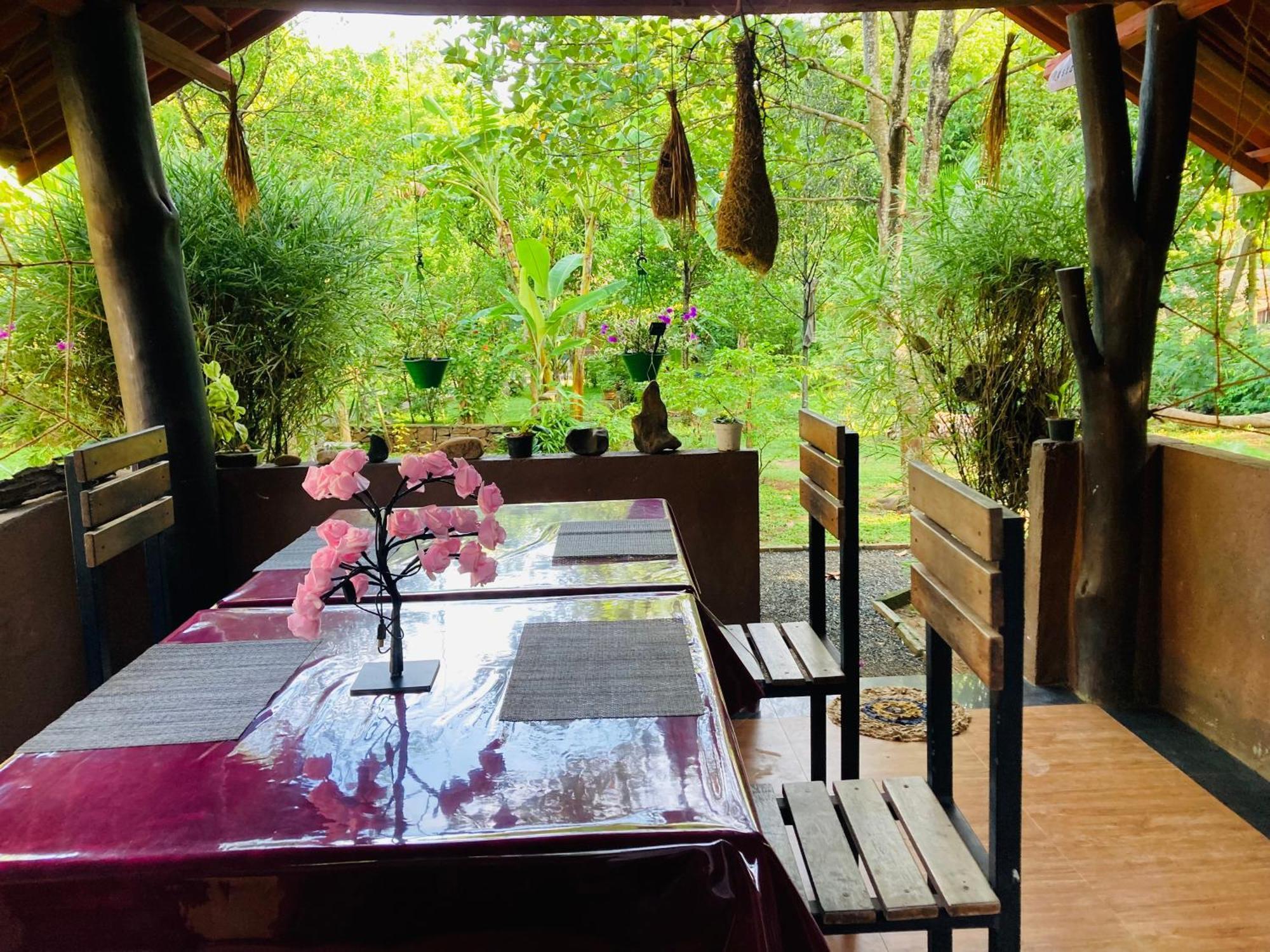 Suncity Privacy Cottages Udawalawe Luaran gambar